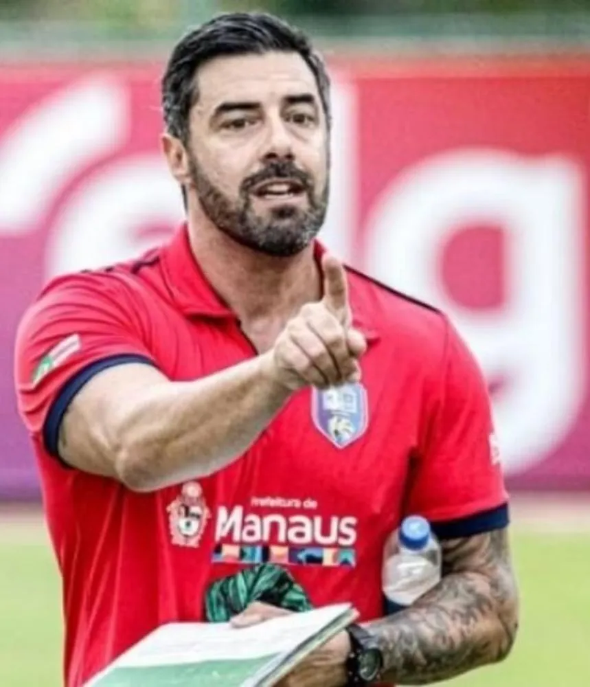 Treinador de time feminino do AM é preso por suspeita de injúria racial contra jogadora do Bahia; vítima foi chamada de 'macaca'