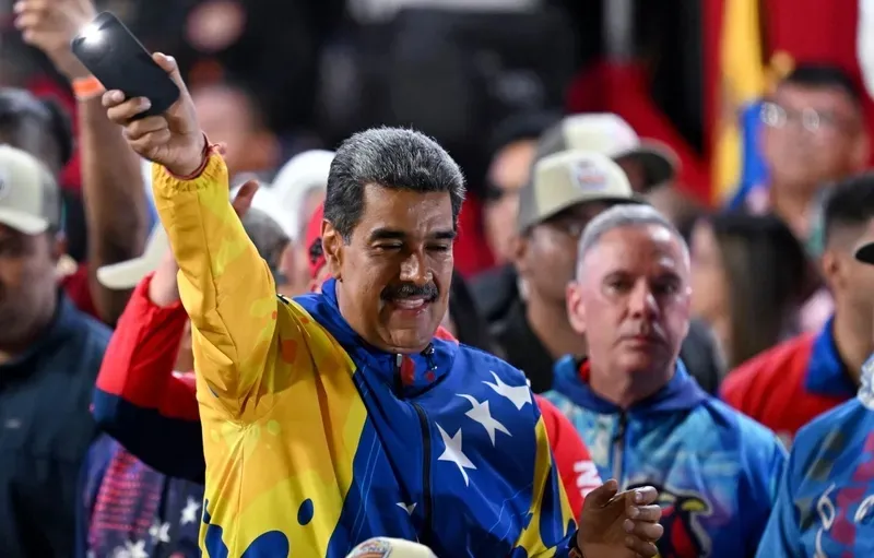 Maduro celebra vitória e responde oposição: 'Que respeitem a decisão de 28 de julho' 