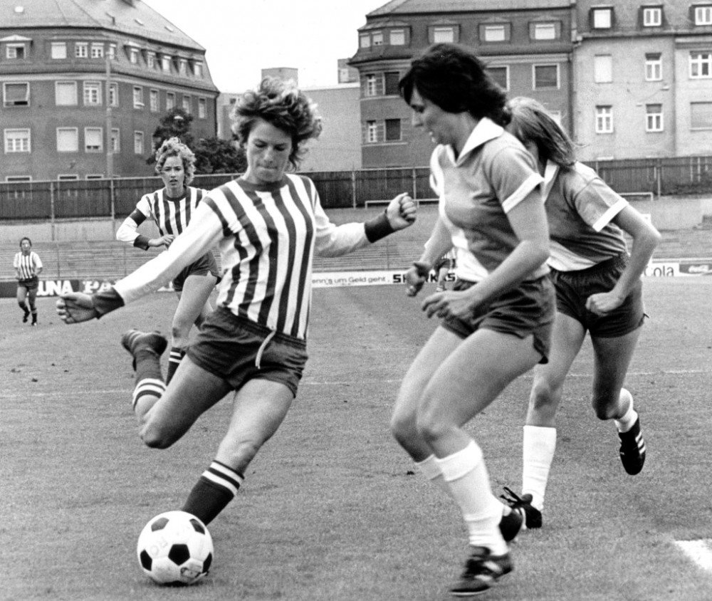 Você sabia que o futebol era proibido para mulheres no Brasil até 1979?