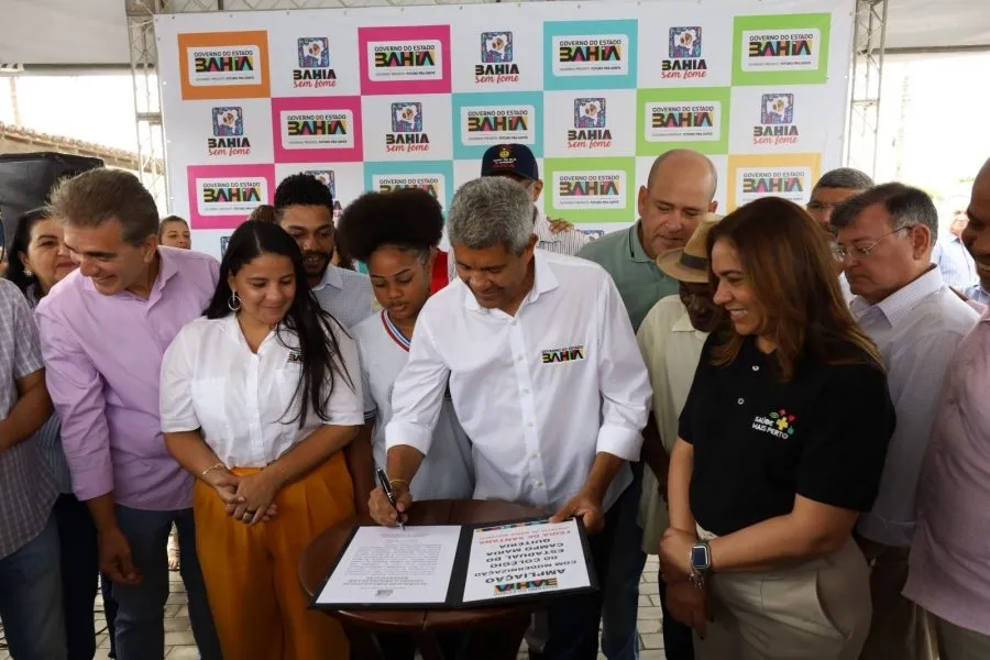 Feira de Santana: Com investimento que ultrapassa R$ 60 milhões, governador entrega e autoriza obras para a educação