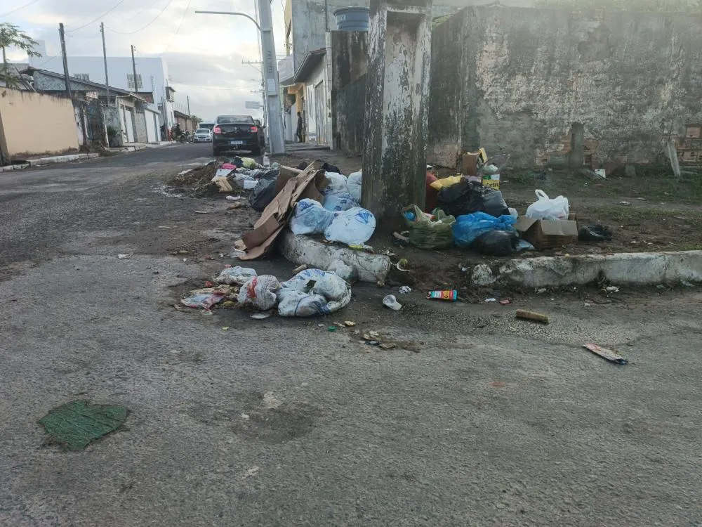Alagoinhas: A limpeza da cidade (ou a falta dela) é uma questão de saúde pública