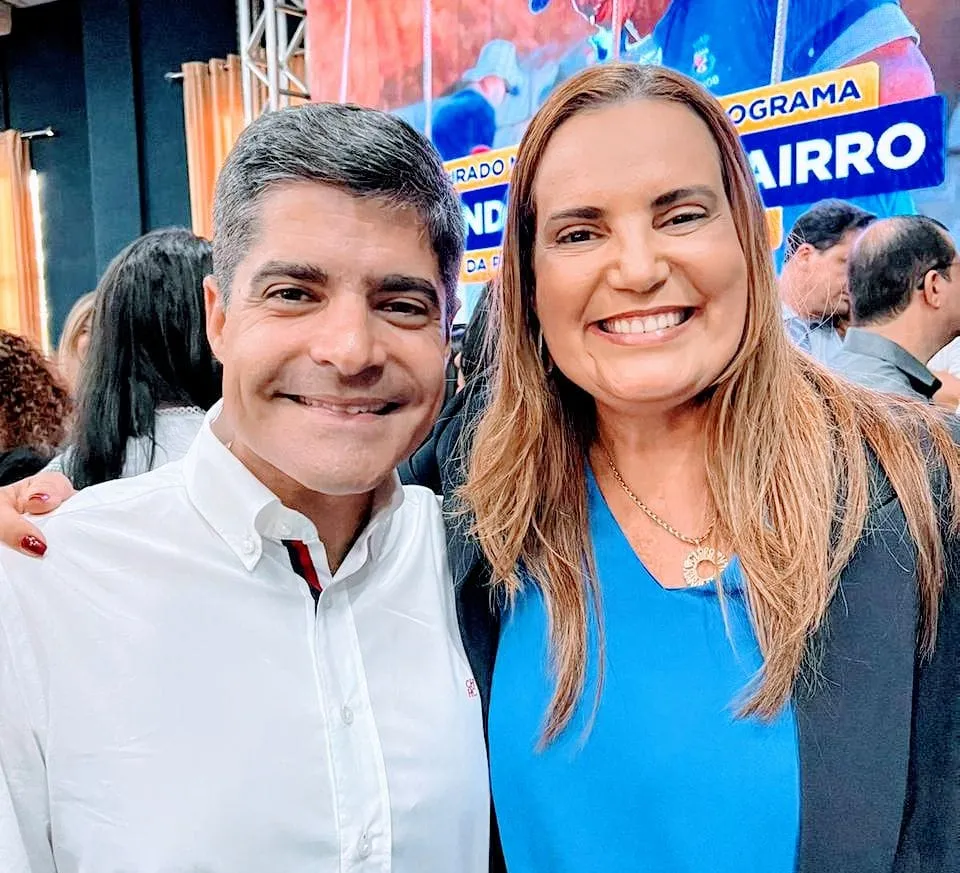 Seguindo a estratégia do mentor politico, prefeita de Vitoria da Conquista se declara parda