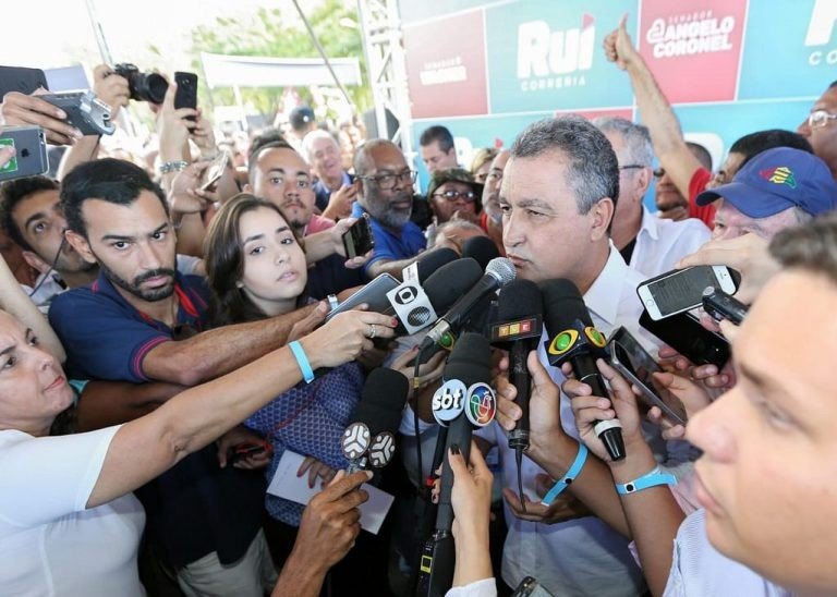 Rui entrega obras nos municípios de Varzedo e Amargosa