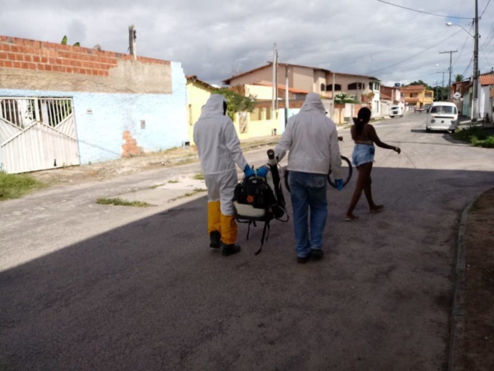 Prefeitura intensifica combate à dengue com ações de bloqueio nos bairros