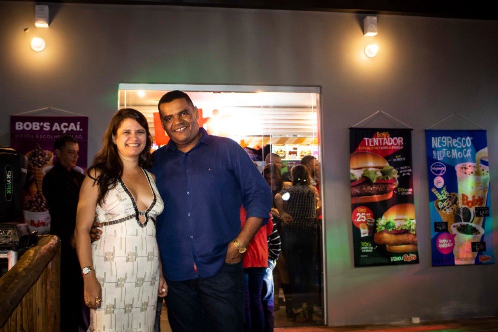 Bob's inaugura drive-thru na Praça Rui Barbosa em grande estilo