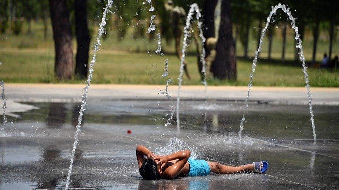 Mortes na Espanha e recorde de temperatura na França durante onda de calor na Europa