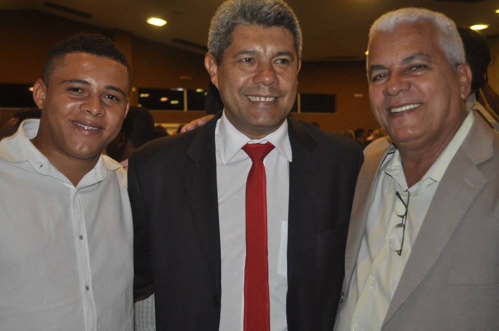 Prefeito Nena assina Termo de adesão ao Programa Garantia Safra.