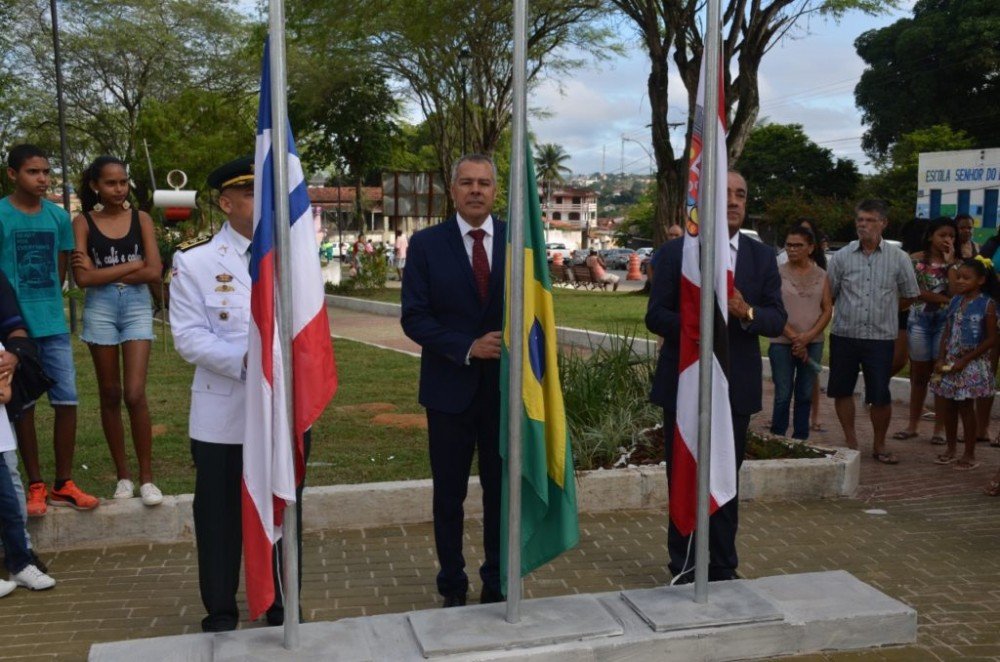 Aniversário de Alagoinhas é comemorado com entregas e ordem de serviço