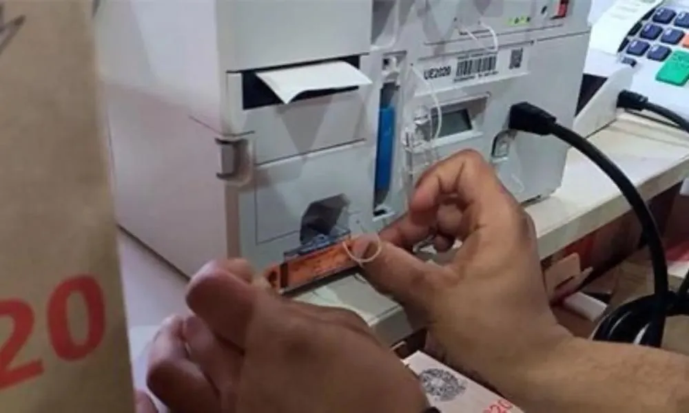 TRE-BA inicia preparação das urnas eletrônicas para eleições de 2024. Foto: Divulgação/TRE-BA