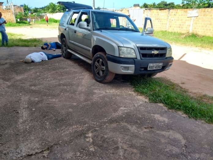 Corpos e veículo abandonados na Cascalheira