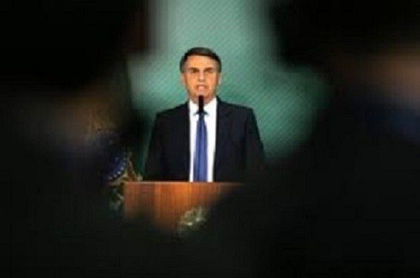 Bolsonaro diz que vai indicar ministro 'terrivelmente evangélico' para o STF