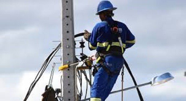 Coelba oferece 75 vagas para curso gratuito de eletricista na Bahia
