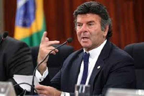 O Fux ora servil à Lava Jato xinga Deltan ao ver revelado diálogo impróprio