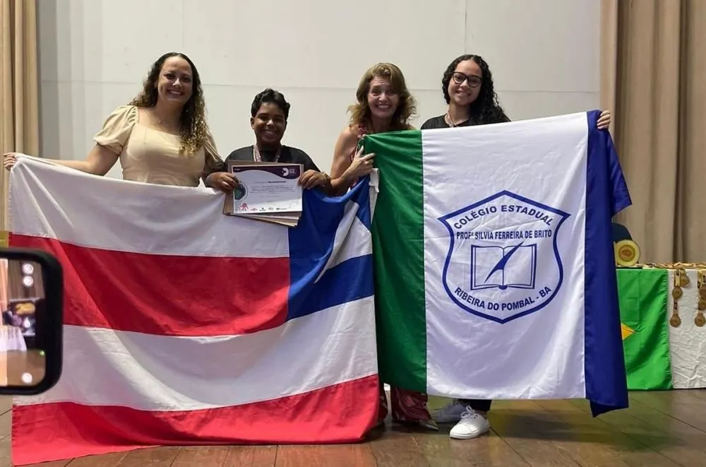 Estudantes da Bahia são premiados em maior feira de ciência e tecnologia do Nordeste