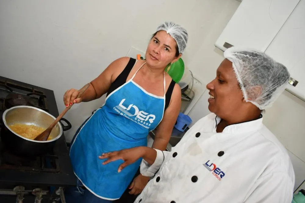 Oficinas de doces e compotas são realizadas pela Secretaria de Assistência Social de Alagoinhas