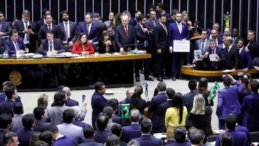 Como mercado financeiro, policiais federais e agronegócio conseguiram vantagens na reforma da Previdência