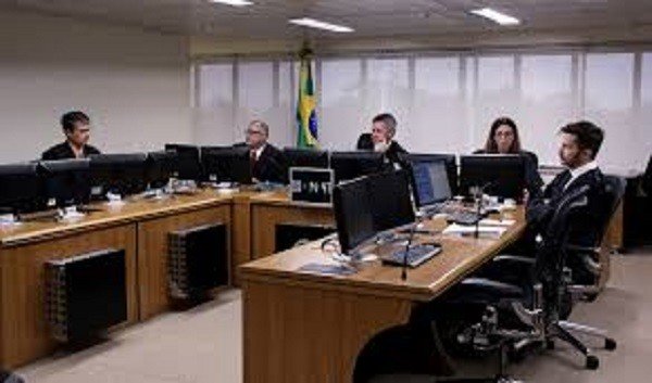 #VazaJato: a crise chega ao TRF4