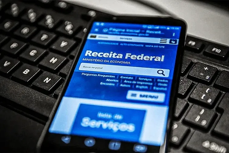 Receita Federal libera R$ 700 milhões em restituições da malha fina nesta quinta-feira