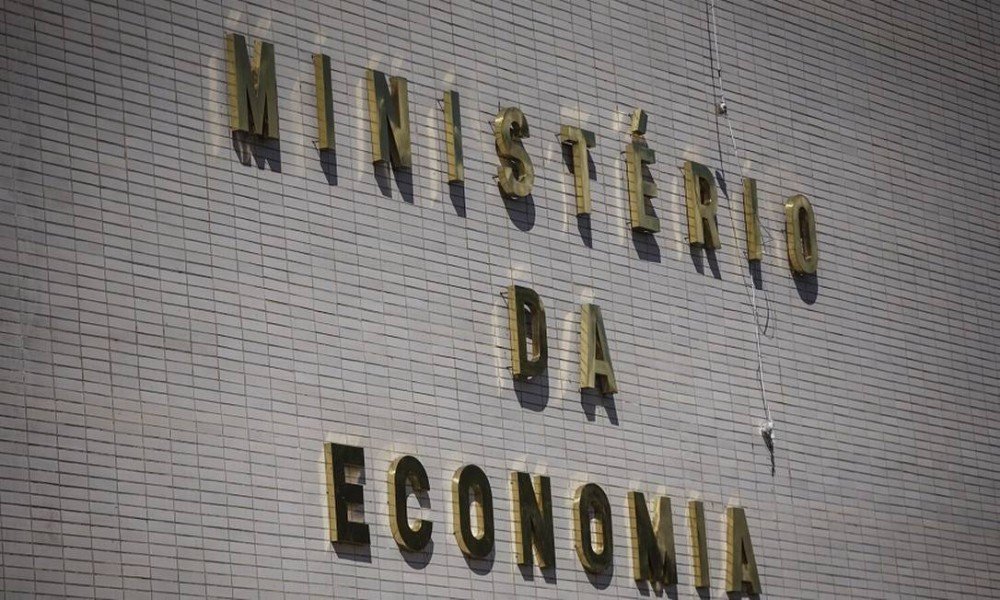 Equipe econômica já propôs a Bolsonaro o fim da multa de 40% do FGTS