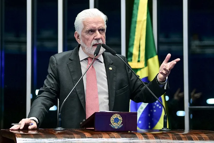 Jaques Wagner apoia fim do regime 6x1 e redução da jornada de trabalho