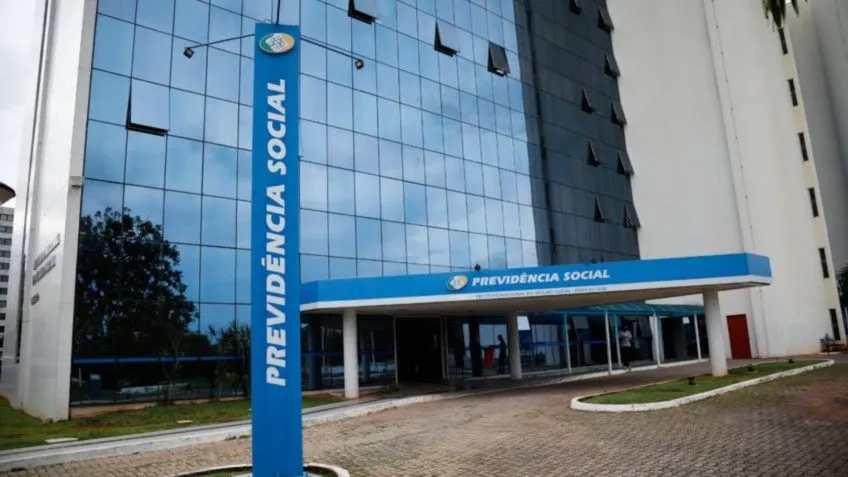 Governo reduz novamente previsão de economia de pente-fino no INSS em 2024