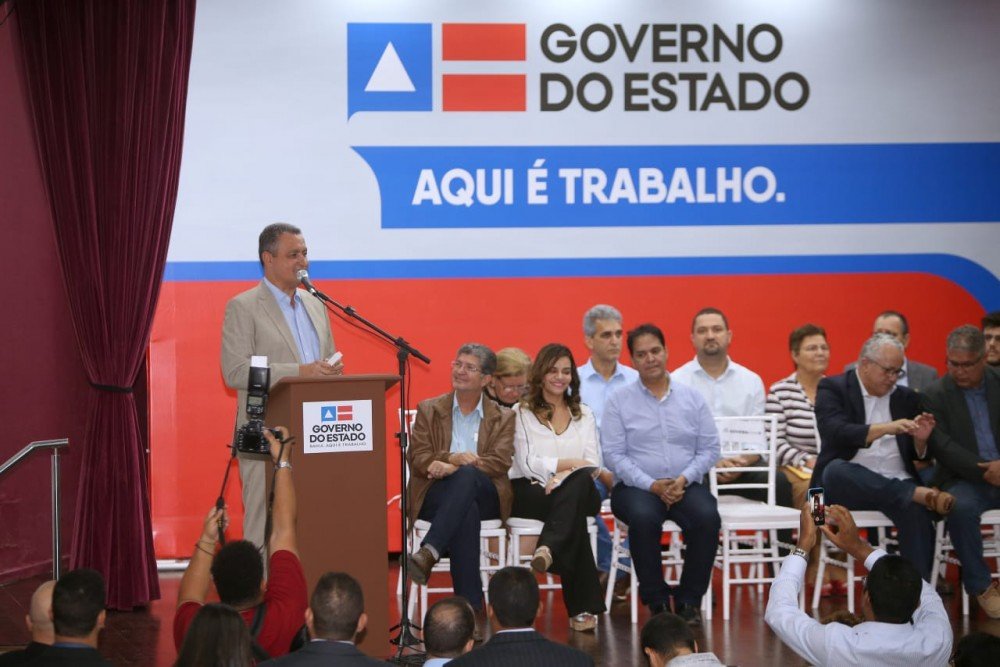 Rui assina decreto que regulamenta reconhecimento de terras devolutas