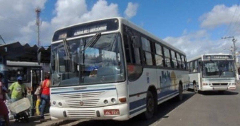 Passagem de ônibus sobe 20 centavos.