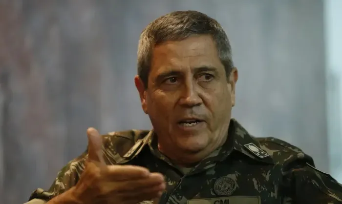 Prisão de general expõe desafios no julgamento de militares acusados de golpe no Brasil