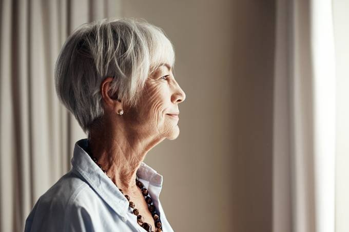 Medicamento aplicado à pele: esperança para quem tem Alzheimer