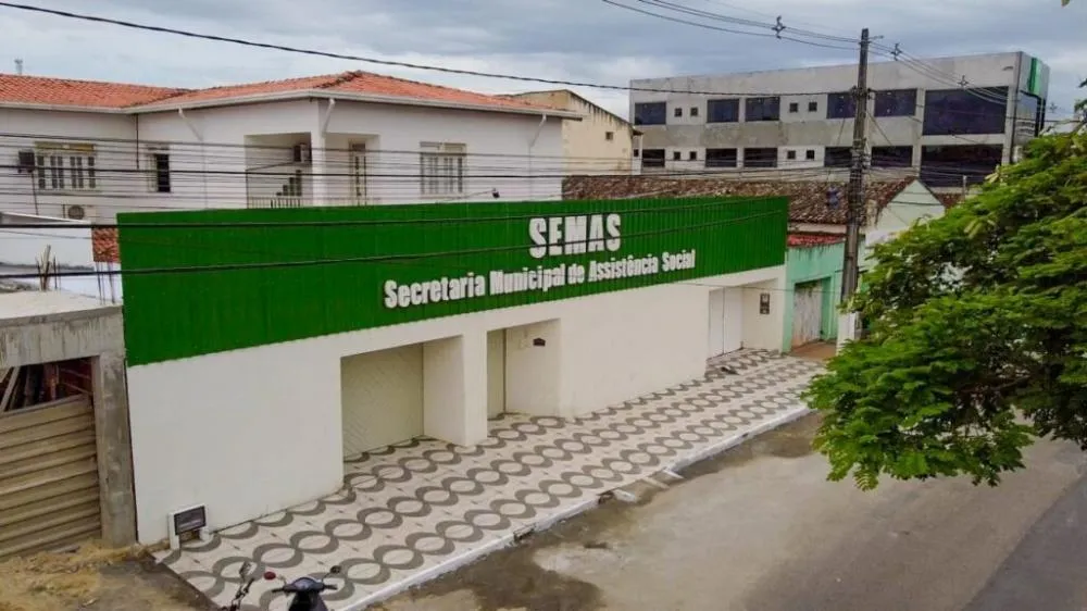 Se é para o bem de todos e felicidade geral da cidade, diga ao povo que saio!