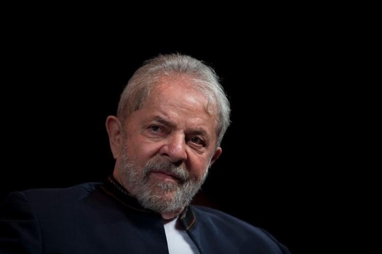 Juiz determina que Lula seja transferido para presídio em Tremembé-SP