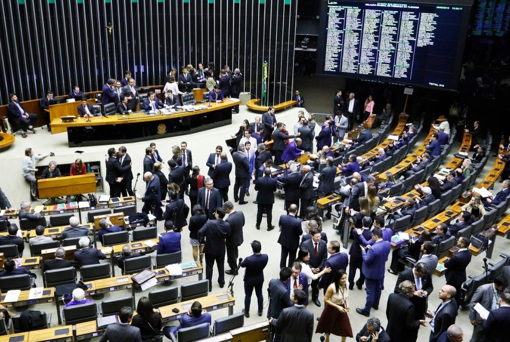 Por 370 votos a 124, Câmara aprova em segundo turno texto-base da reforma da Previdência