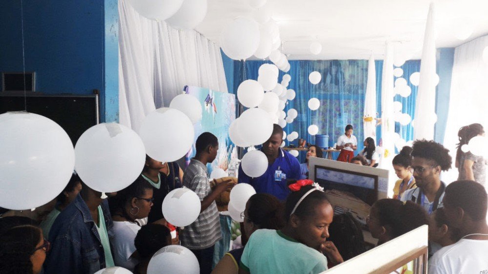 Visitação da APAE e da Pastoral do Menor marca terceiro dia da exposição O Curioso Mundo da Água