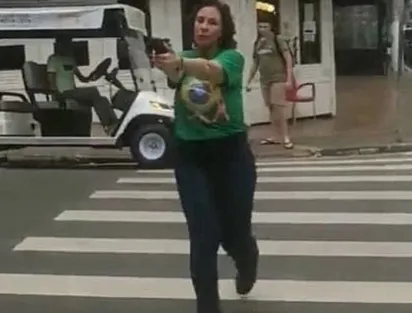 STF forma maioria e condena Carla Zambelli a 5 anos e 3 meses de prisão