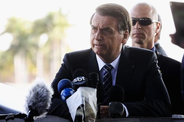 Bolsonaro fará pronunciamento oficial sobre incêndios na Amazônia