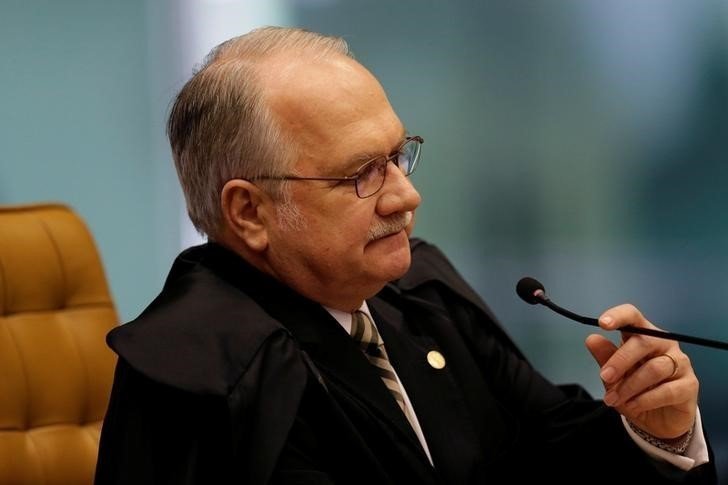 Fachin envia denúncia contra Temer diretamente para Câmara, diz fonte