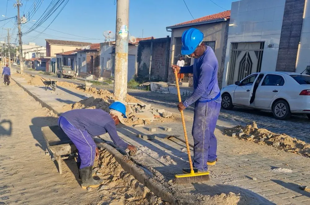 Rua 14 de Janeiro passa por requalificação no bairro Santa Isabel, em Alagoinhas