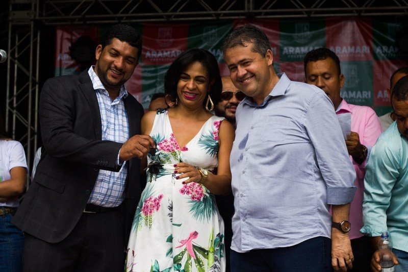 Prefeito Fidel adquire ônibus para melhorar ainda mais os serviços prestados na área da saúde
