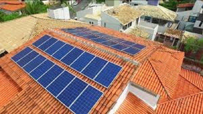 Coelba oferece desconto de 50% para compra de painéis solares de geração de energia