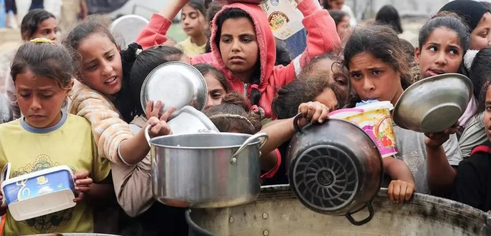 Primeiro dia de entrega de ajuda humanitária em Gaza termina com um morto e 50 feridos