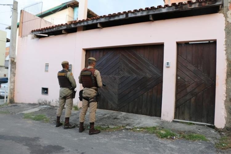 'Bunker' em casa de luxo com R$ 1,5 mi em drogas é descoberto na Pituba