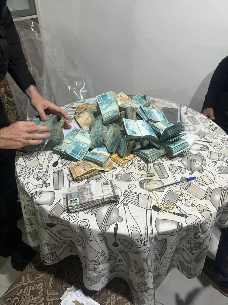 Operação Desvio Bélico: CAC suspeito de abastecer facção em Porto Seguro foi beneficiado por flexibilização armamentista do governo Bolsonaro