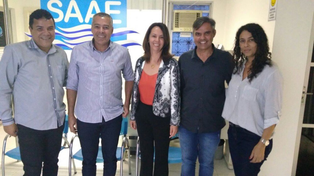 A diretora do SAAE vai precisar de muito mais do que votos de boa sorte.