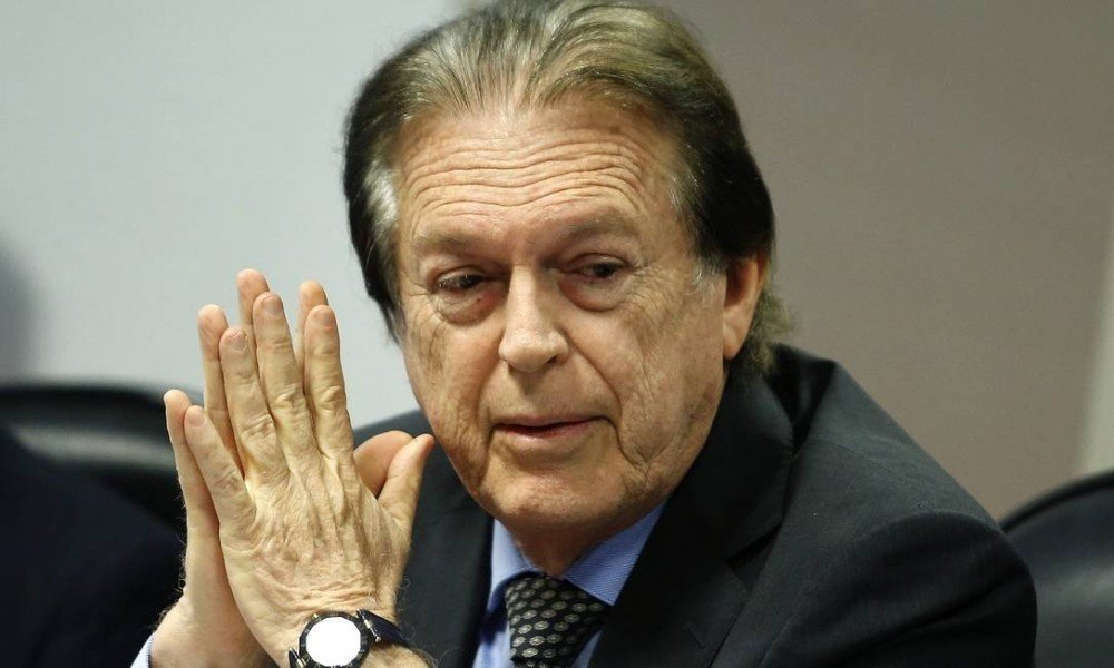 Luciano Bivar, é alvo de buscas da PF sobre candidaturas laranjas