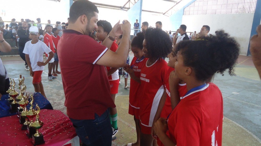 Jogos Estudantis de Aramari agitam e promovem a integração da comunidade escolar