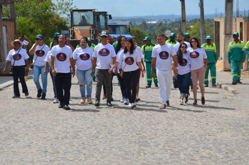 Em parceria com as associações de bairro, Prefeitura reúne força-tarefa e promove mutirão de combate à Dengue