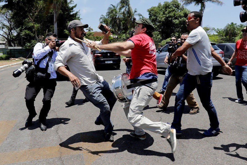Invasão à embaixada da Venezuela em Brasília irrita o governo brasileiro