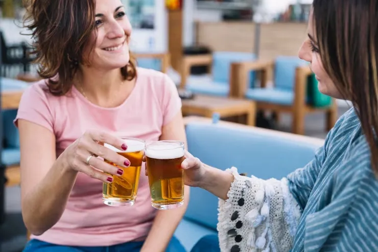 Senado vota projeto que aumenta pena para fornecimento de álcool e drogas a menores