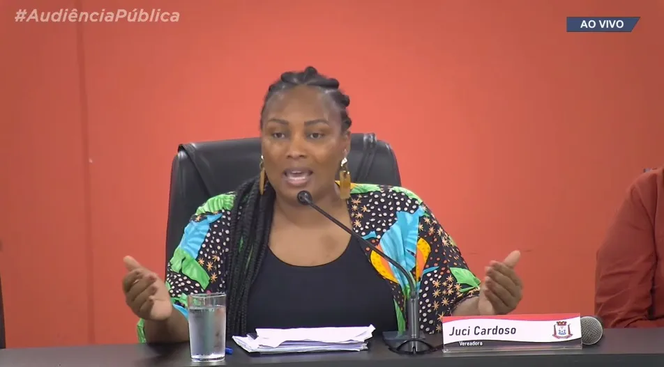 Vereadora Juci Cardoso critica situação do comércio durante audiência pública