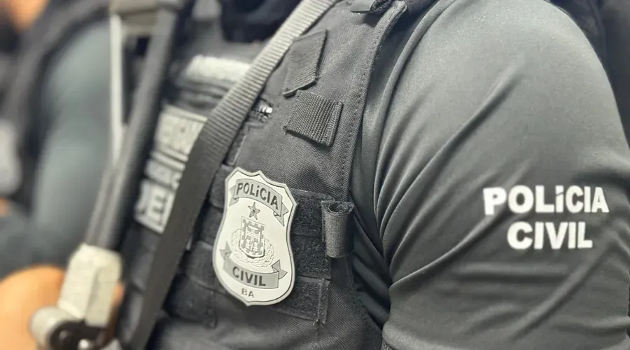 Polícia prende jovem de 24 anos após tentativa de homicídio contra a mãe na Bahia